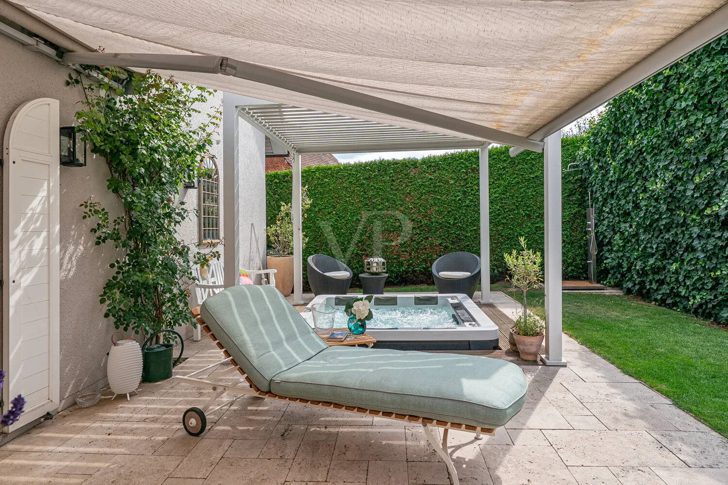 Terrasse mit Whirpool