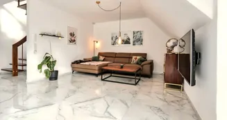 von_poll_real_estate_property_25208722a_image_2