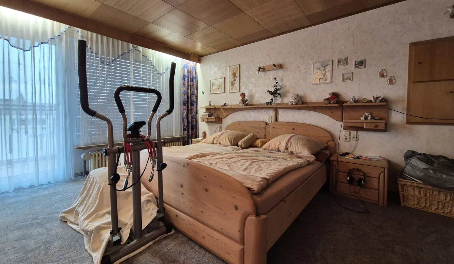 Schlafzimmer Hauptwohnung