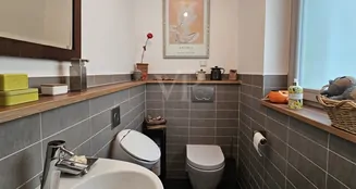 von_poll_real_estate_property_25208747_image_2