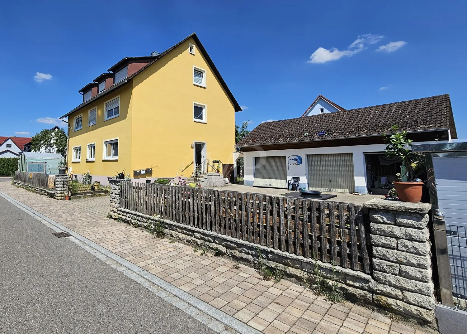 Mehrfamilienhaus zentrumsnah in ruhiger Lage - Ideal für Kapitalanleger