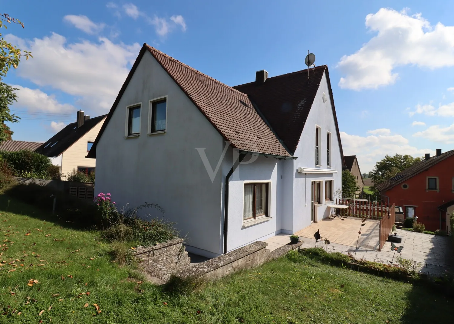Garten mit Blick auf die Terrasse