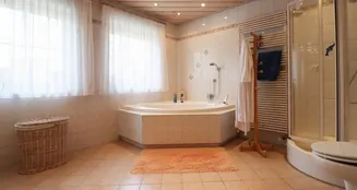 von_poll_real_estate_property_25208799_image_17