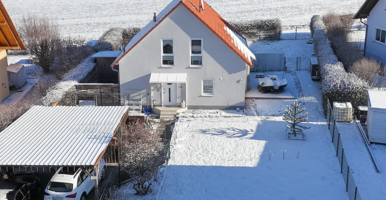 Modernes Familienzuhause in malerischer Landschaft und großem Grundstück!
