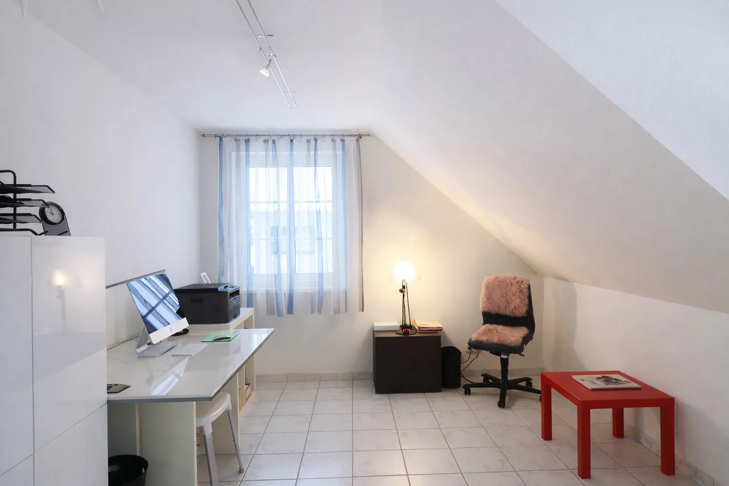 Kinderzimmer/Arbeitszimmer