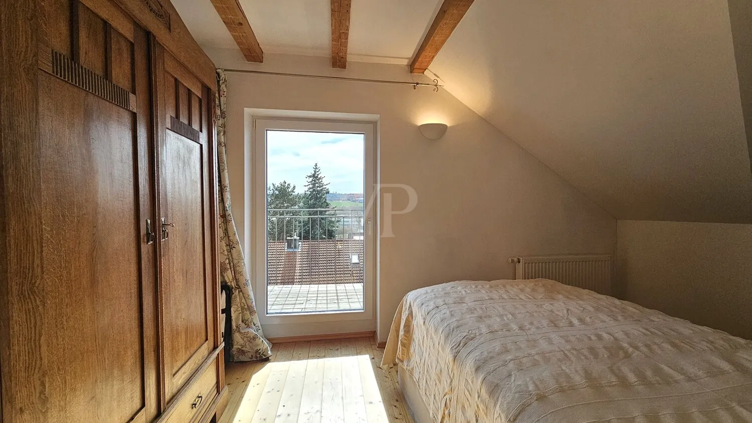 Schlafzimmer 2 DG