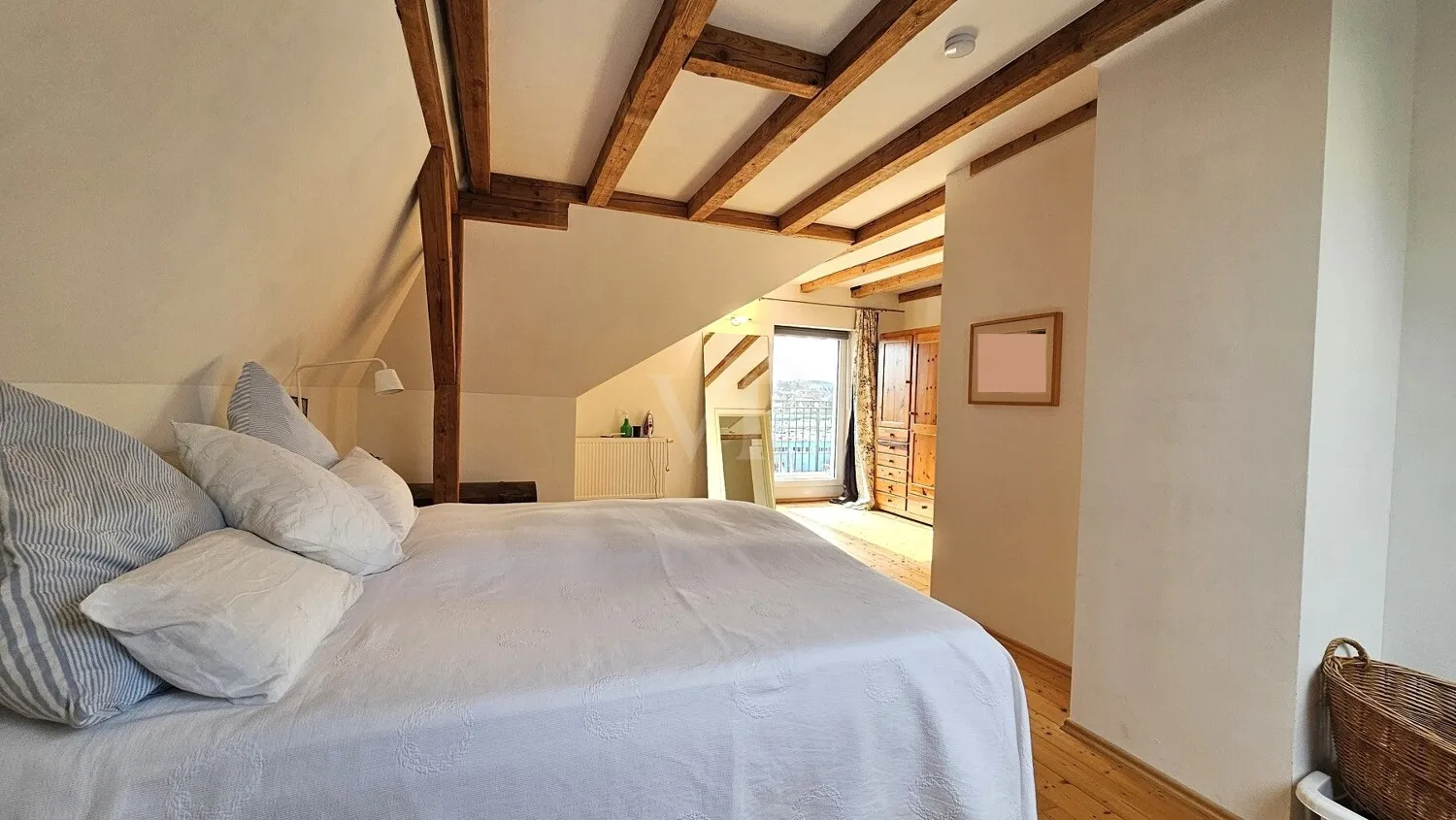 Schlafzimmer 1 DG