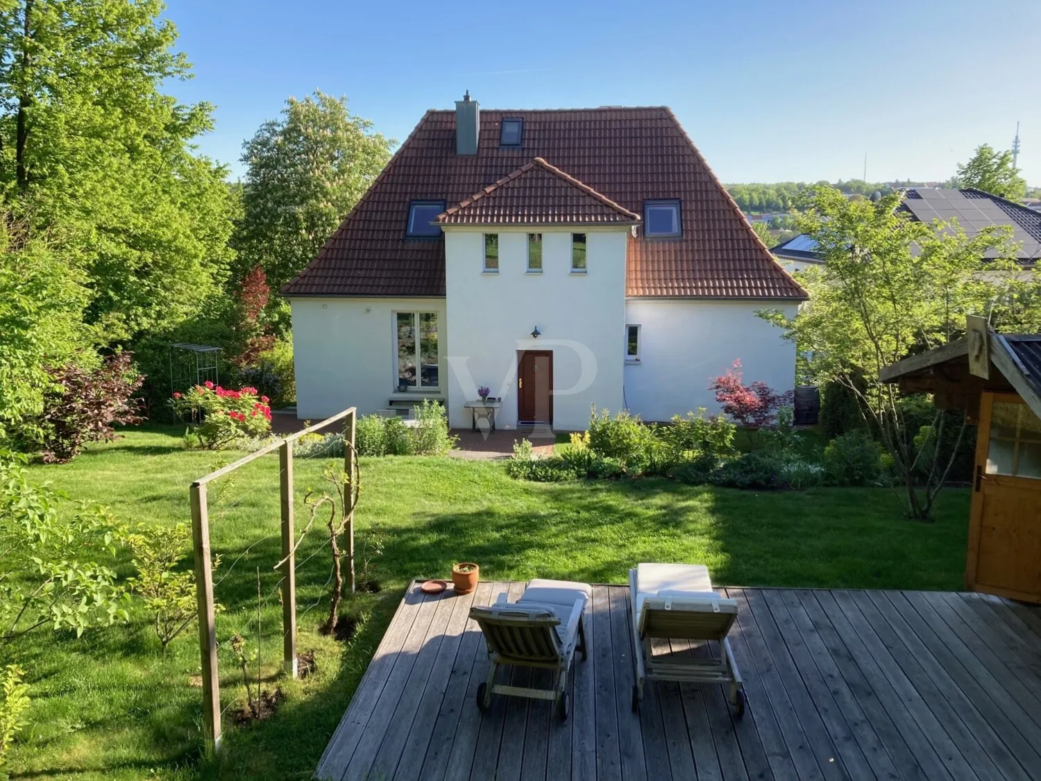 Hauseingang Gartenansicht Sommer