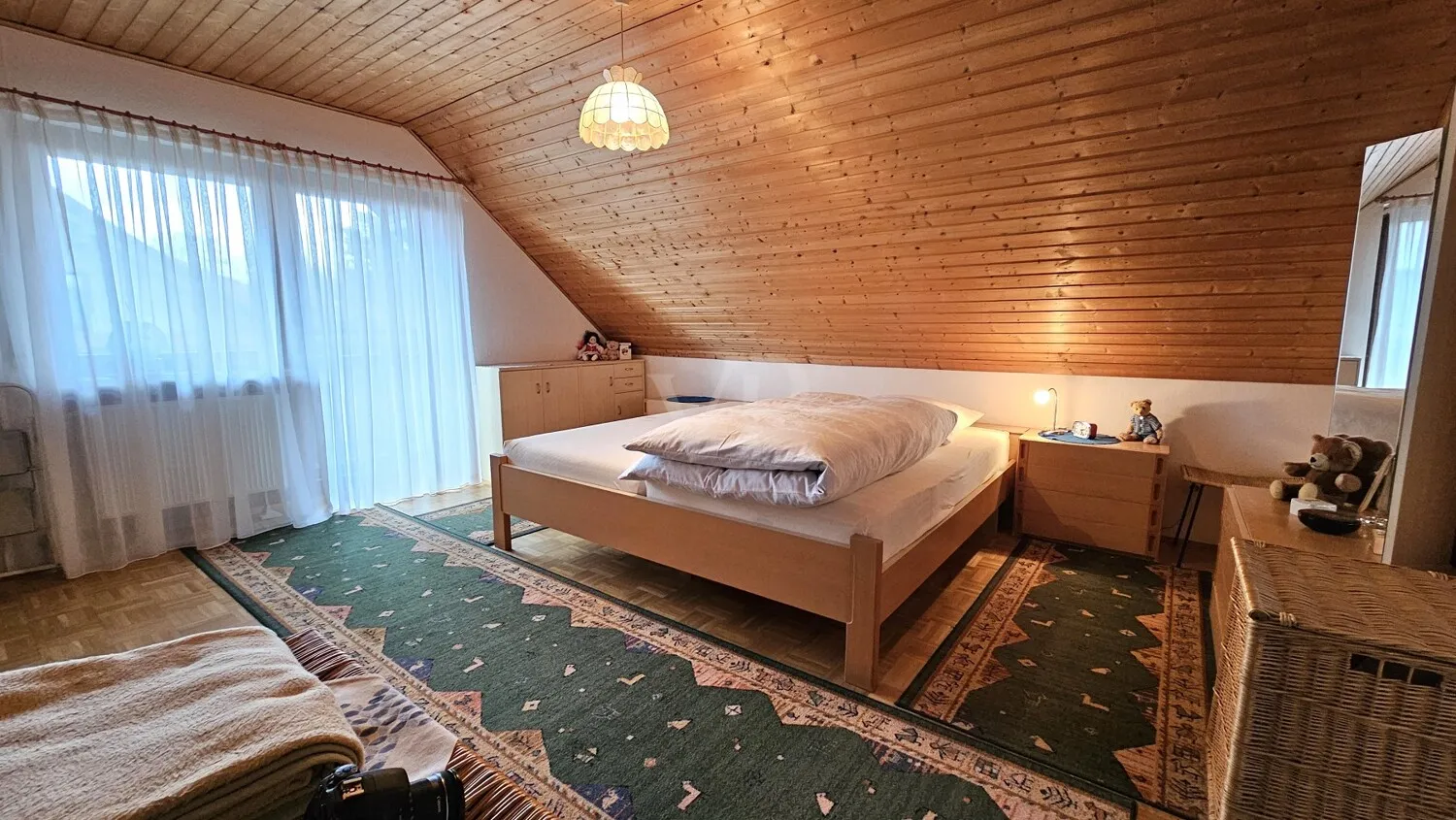 Zimmer 2 mit Balkon DG