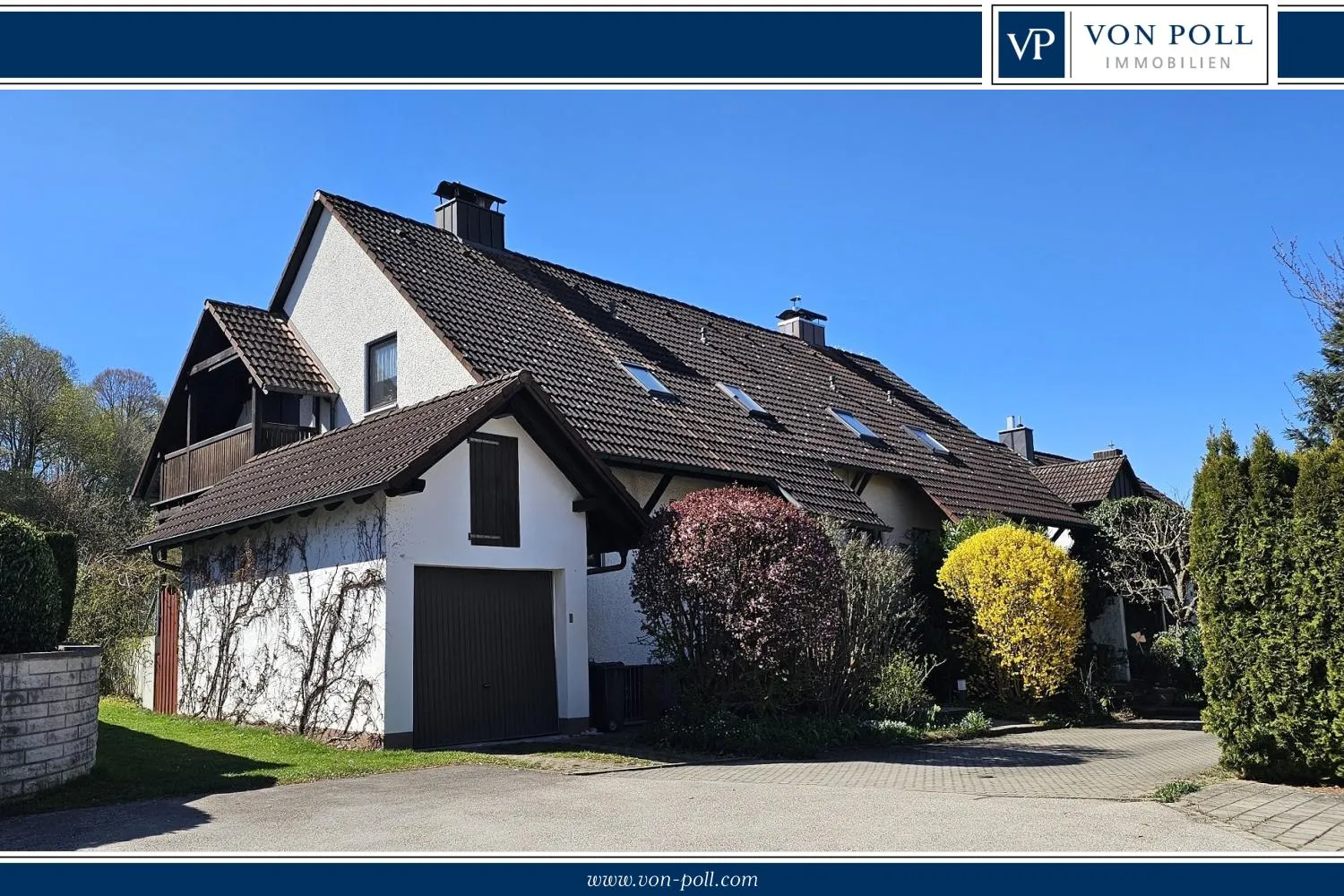 Großzügige Doppelhaushälfte mit Garage in ruhiger Lage!