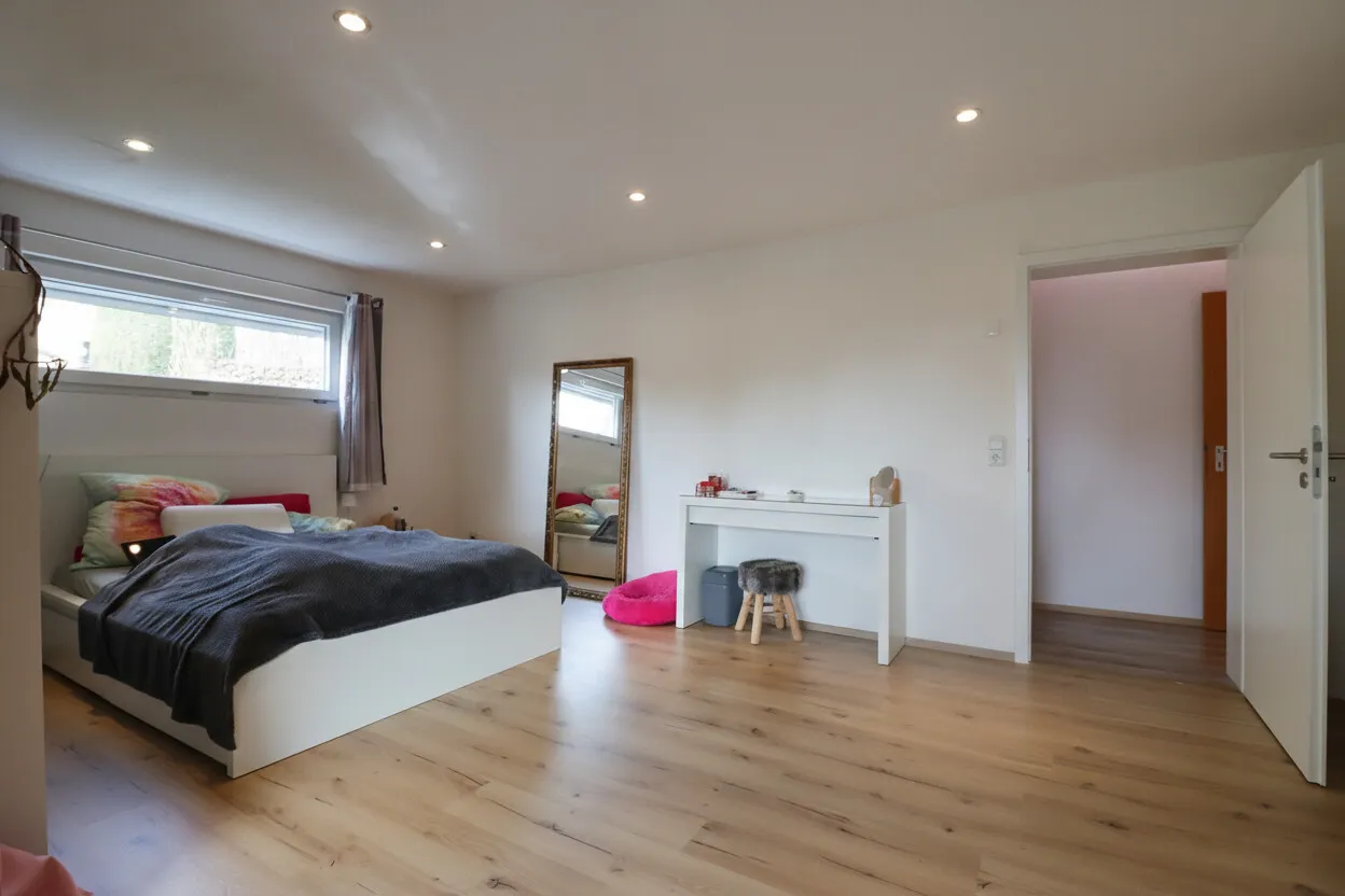 Schlafzimmer UG