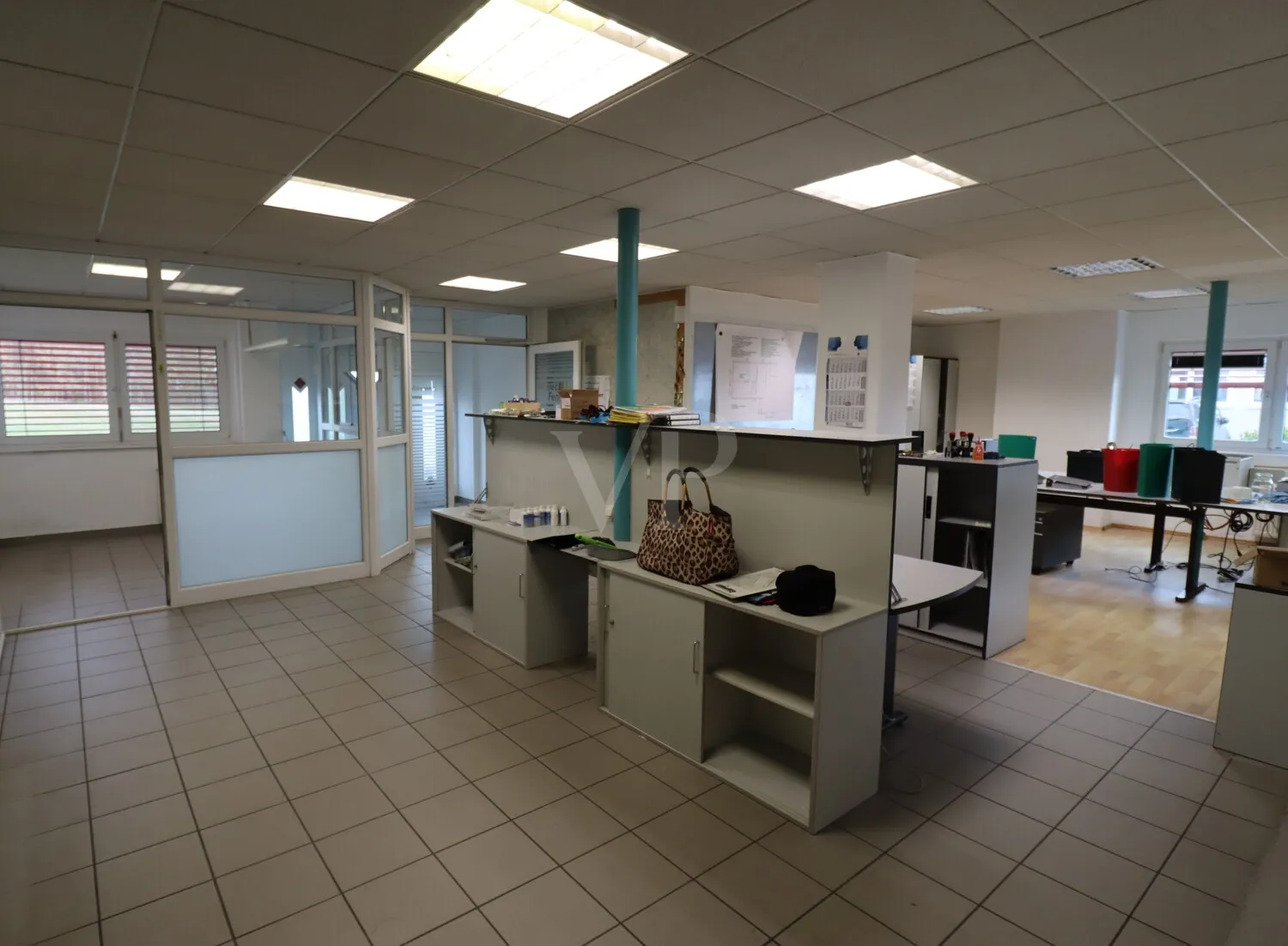 Büro EG