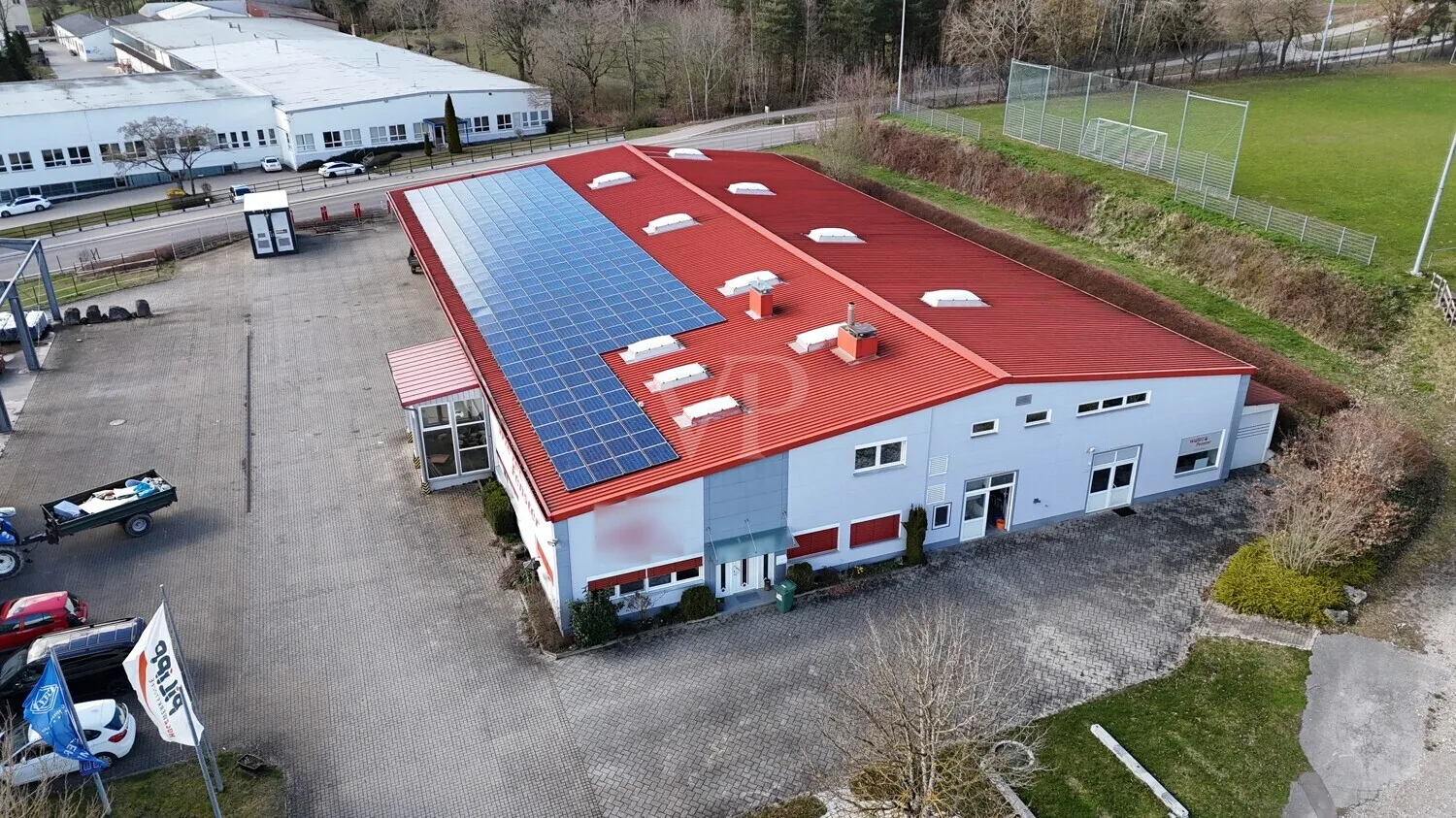 Bürogebäude mit Lagerhalle und Freifläche Nähe Herrieden