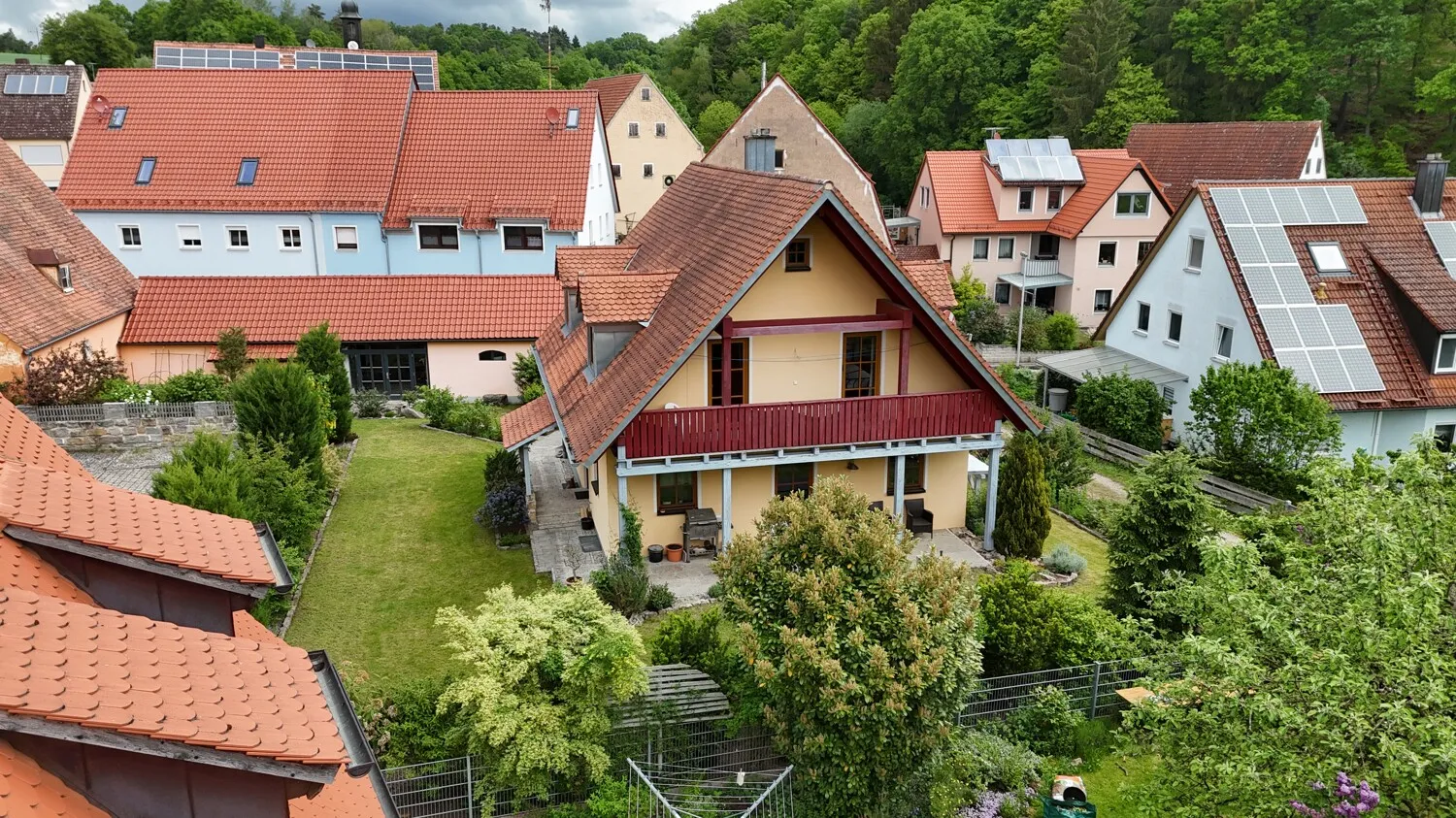 Traumhaft Wohnen in direkter Seenähe! Hochwertiges Einfamilienhaus in gesuchter Lage