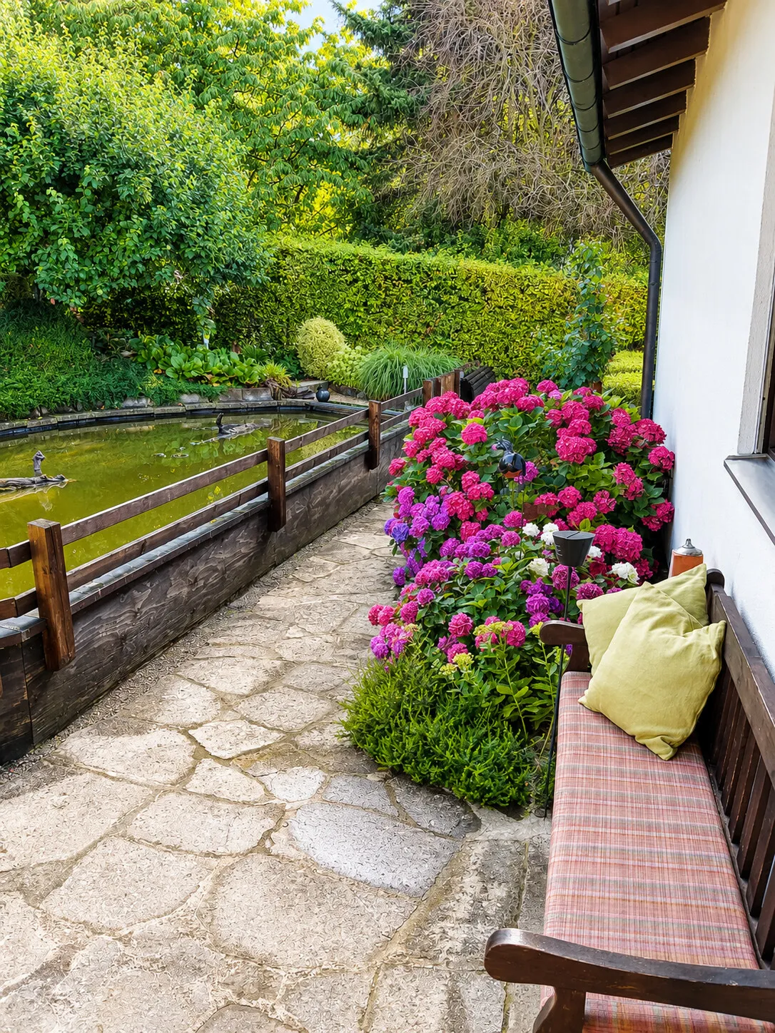 Garten mit Teich