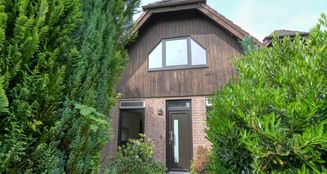 von_poll_real_estate_property_24061025_image_0