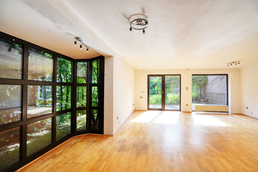 Wohnzimmer mit Zugang  zum Garten1000