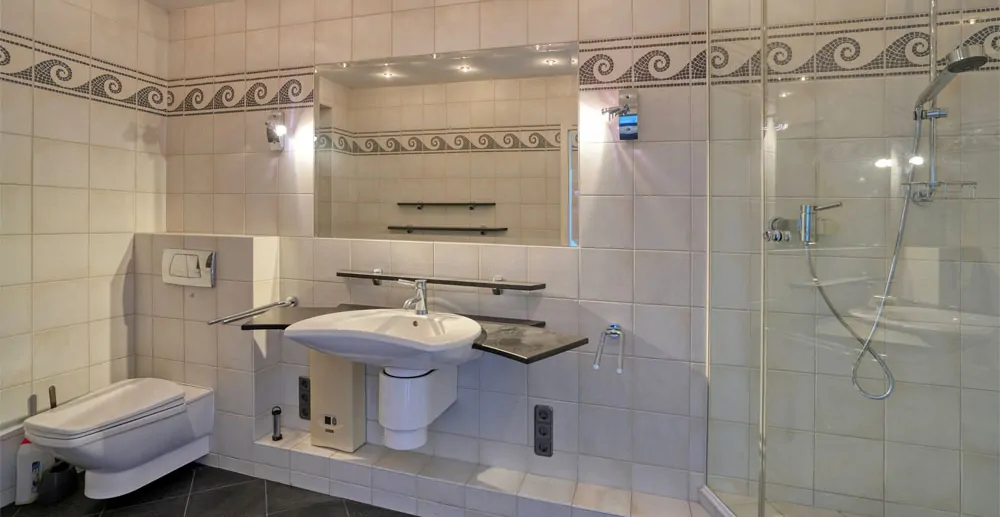 Duschbad im Obergeschoss