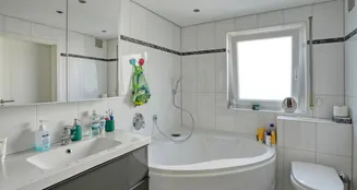 von_poll_real_estate_property_25061015_image_12