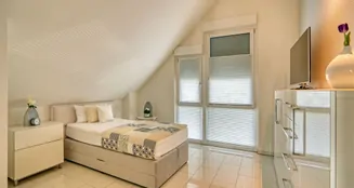 von_poll_real_estate_property_25061017_image_14