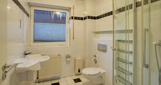 von_poll_real_estate_property_25061010_image_8