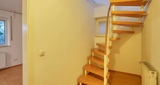 von_poll_real_estate_property_25061010_image_9