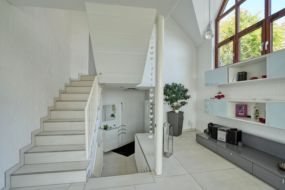 Treppe zum Dachgeschoss