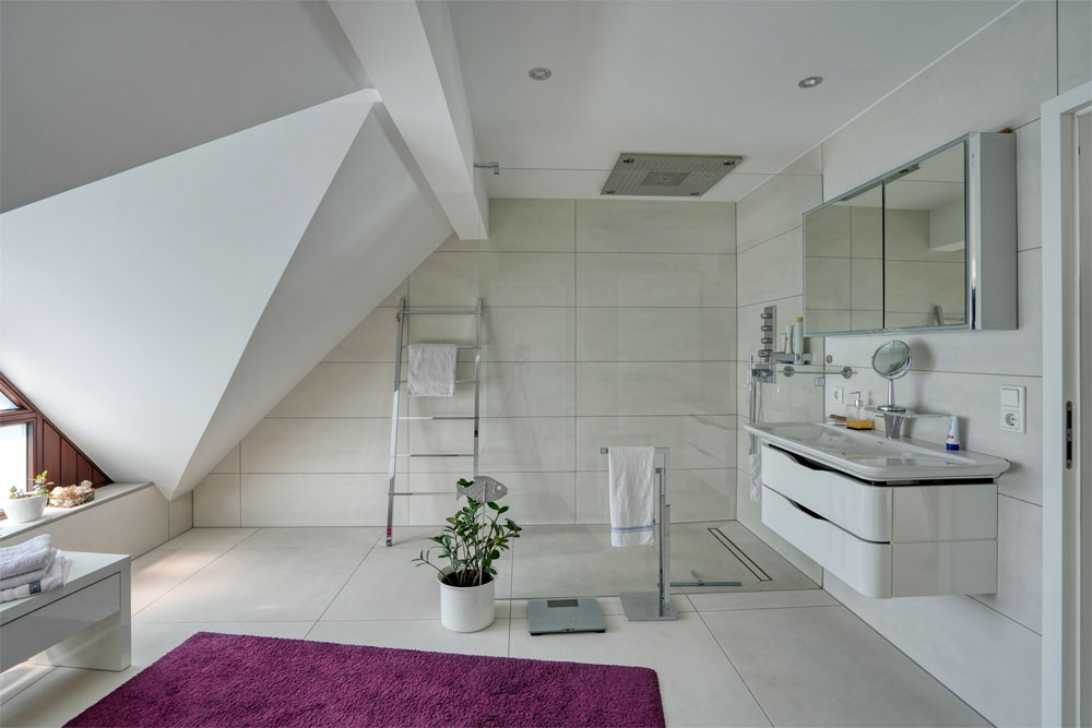 Bad mit bodengleicher Dusche