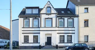 von_poll_real_estate_property_25061021_image_1