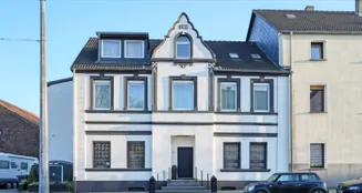 von_poll_real_estate_property_25061021_image_0