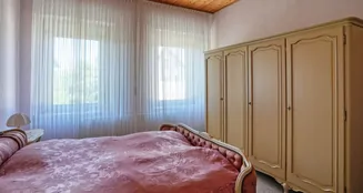 von_poll_real_estate_property_25061030_image_15