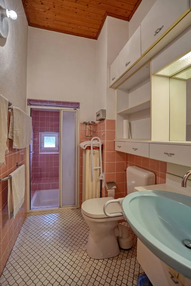 Duschbad im Erdgeschoss