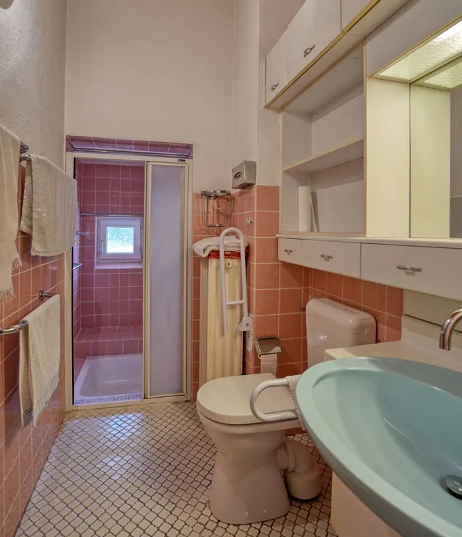 Duschbad im Erdgeschoss