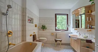 von_poll_real_estate_property_25061031_image_18