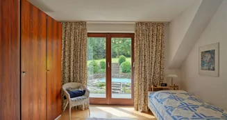 von_poll_real_estate_property_25061031_image_16