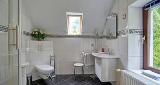 von_poll_real_estate_property_25061031_image_19