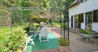 von_poll_real_estate_property_25061031_image_12