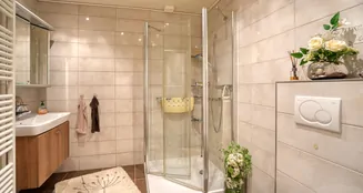 von_poll_real_estate_property_25061028_image_13