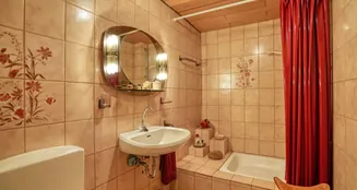 von_poll_real_estate_property_25061037_image_16