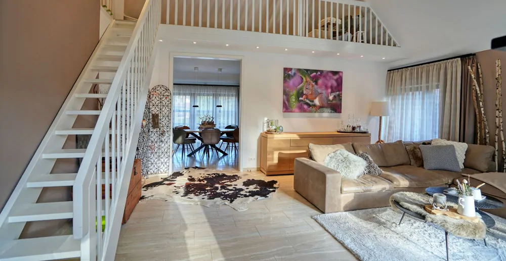 Wohnbereich mit Blick zur Galerie