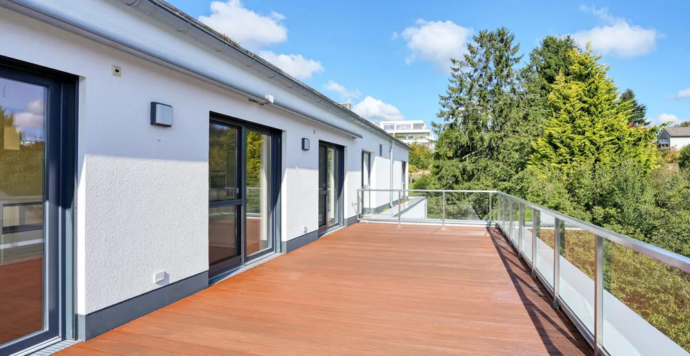 Terrasse vor dem Essbereich – Originalaufnahme