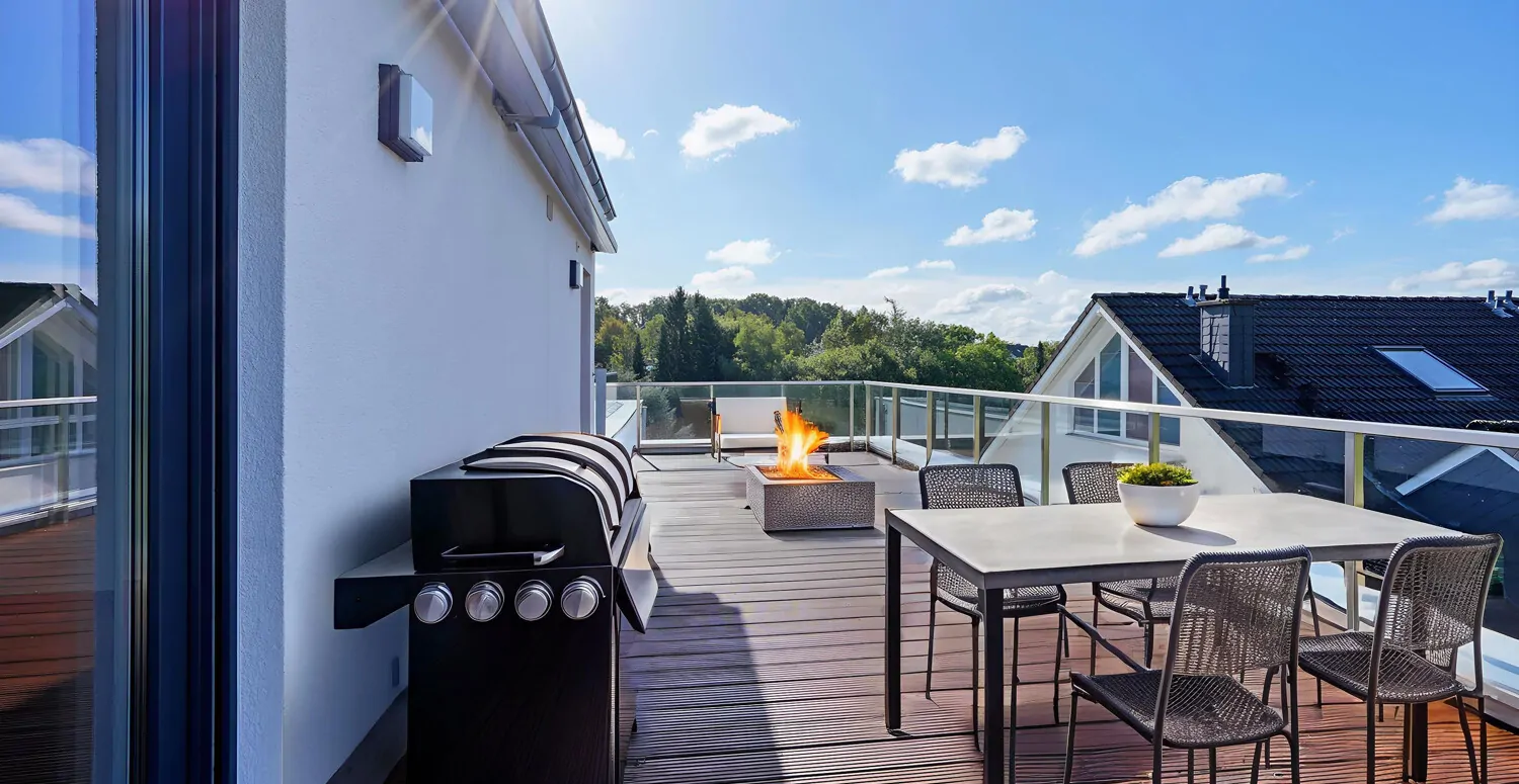 Terrasse vor dem Schlafzimmer – Einrichtungsbeispiel