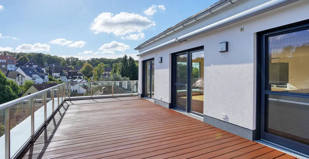 Terrasse vor dem Essbereich – Originalaufnahme