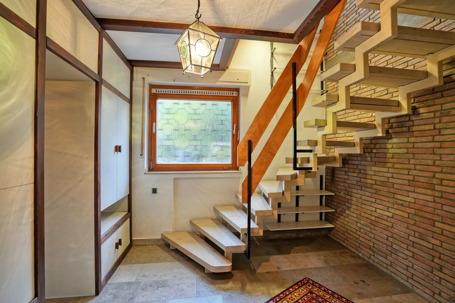 Treppe zum Souterrain