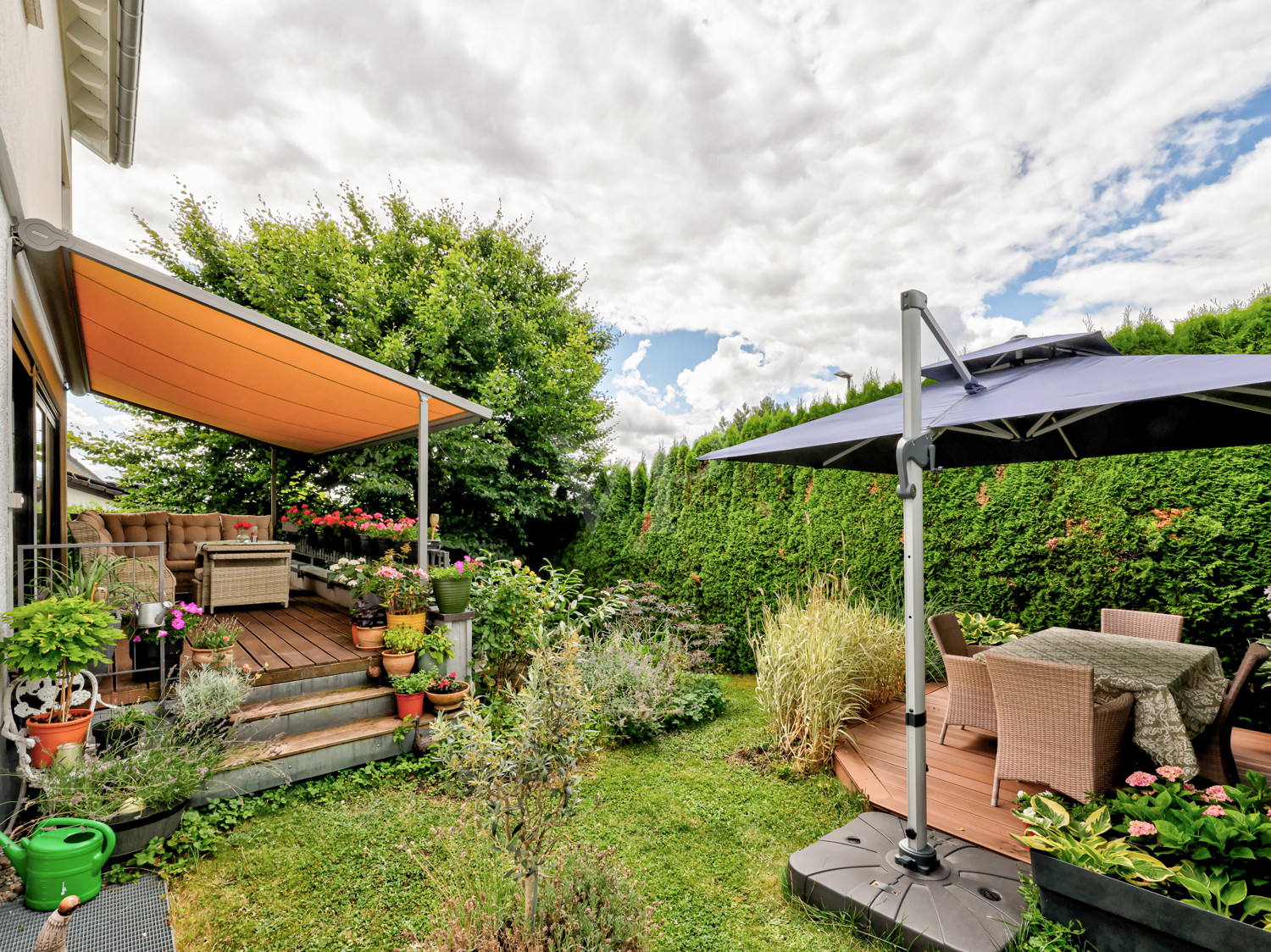 Terrasse mit Zugang zum Garten