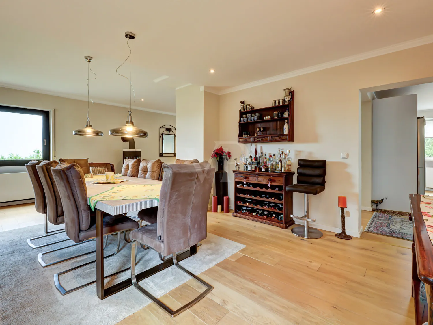 Großzügiger Essbereich