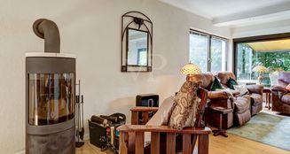 von_poll_real_estate_property_25003024_image_4