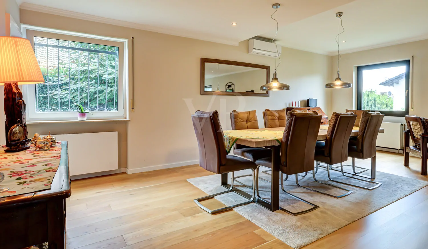 Großzügiger Essbereich