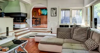 von_poll_real_estate_property_25003021_image_2