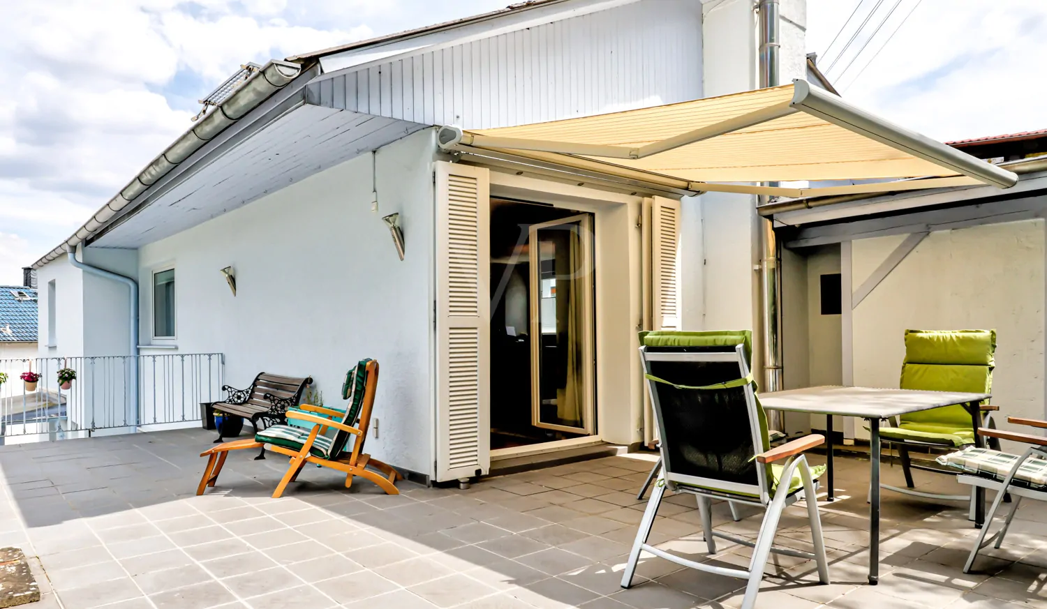 Großzügige Terrasse